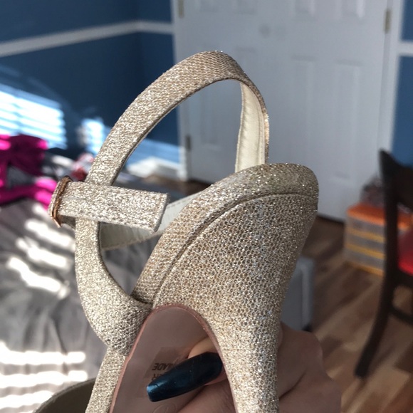 Heels - Picture 3 of 4